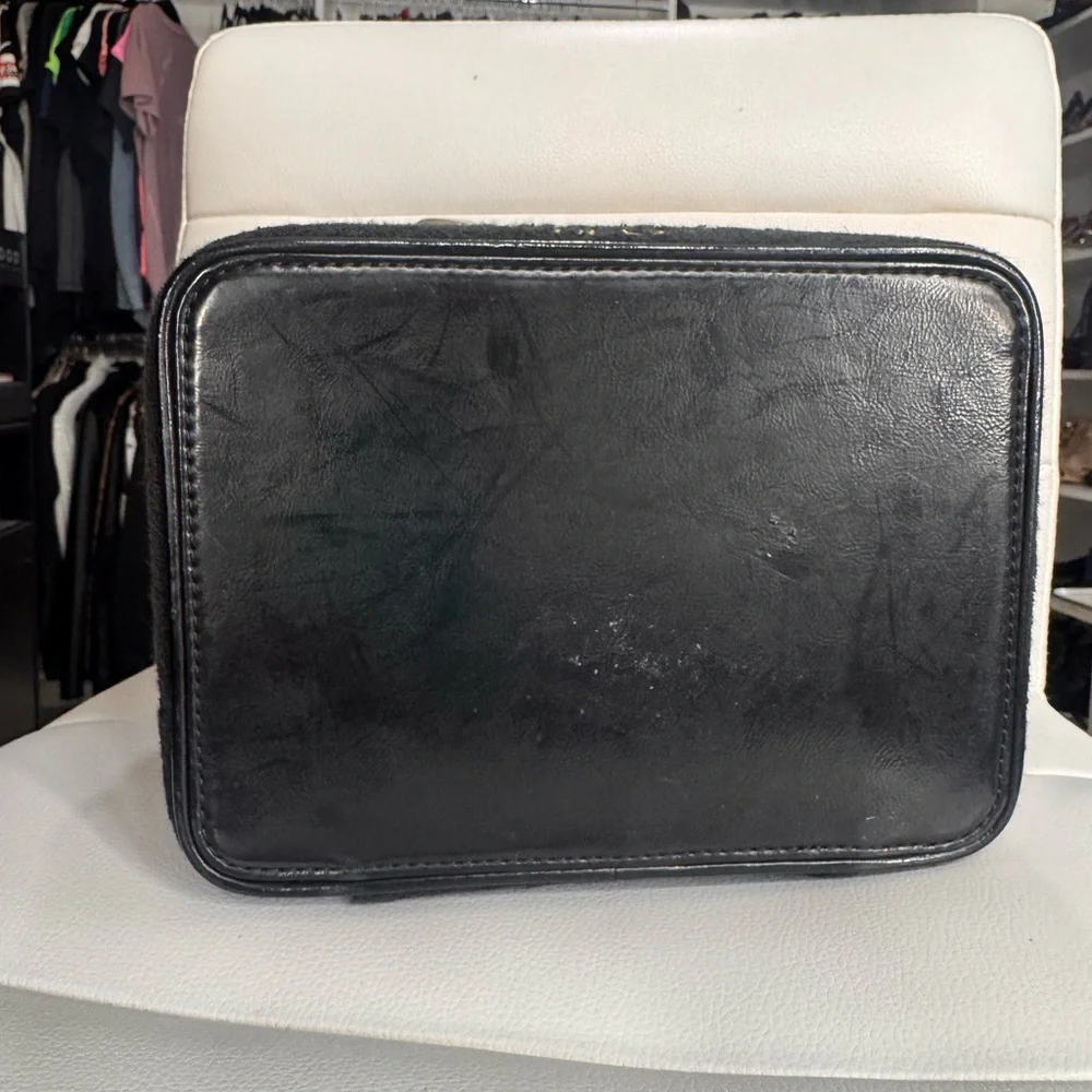 Vintage Juicy Couture Black and Gold Train Case/Vanity/Makeup - Picture 9 of 9